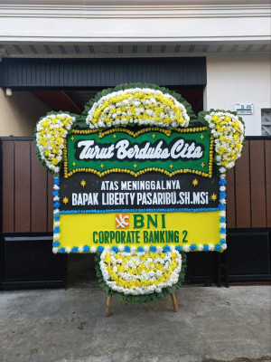 Papan Bunga Duka di Lembah Damai