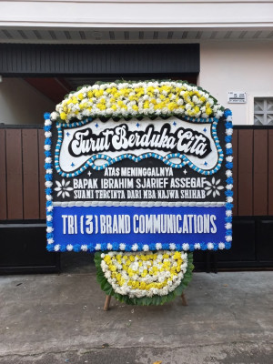 Papan Bunga Duka di Lembah Damai